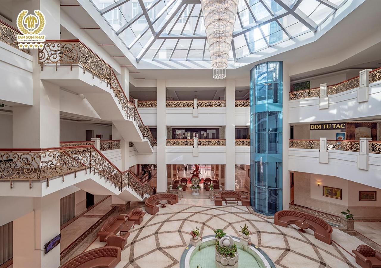 Tan Son Nhat Saigon Hotel Хошимін Екстер'єр фото