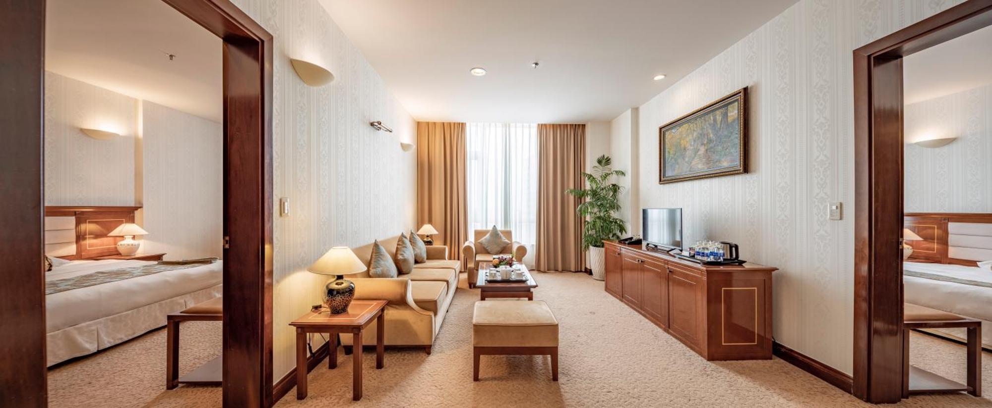 Tan Son Nhat Saigon Hotel Хошимін Екстер'єр фото
