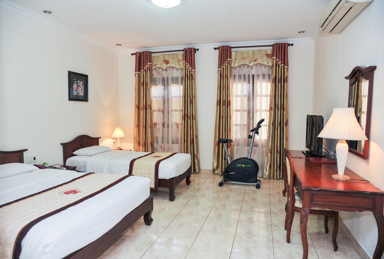 Tan Son Nhat Saigon Hotel Хошимін Екстер'єр фото