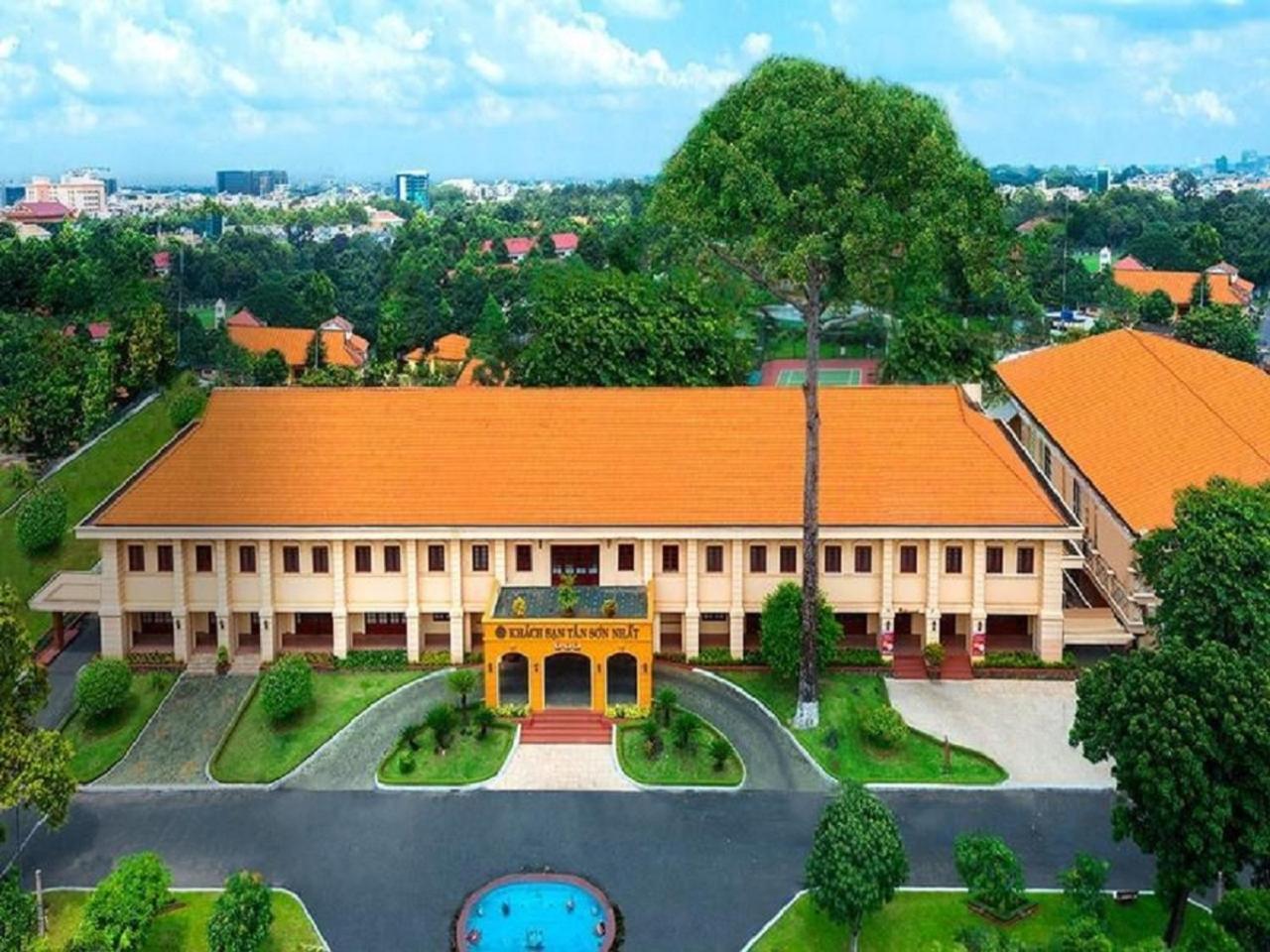 Tan Son Nhat Saigon Hotel Хошимін Екстер'єр фото